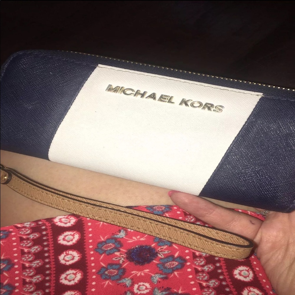 MK purse and wallet