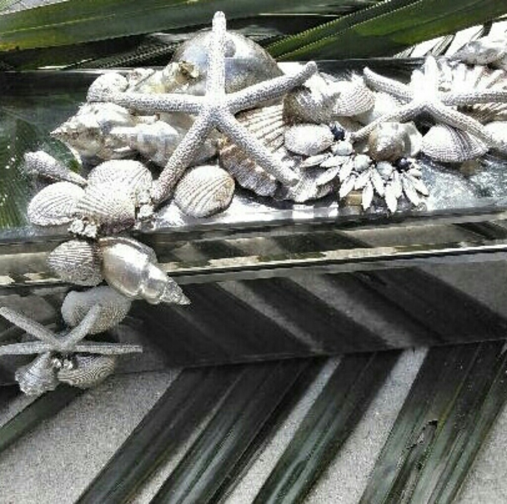 Mirrored seashell jewelry box