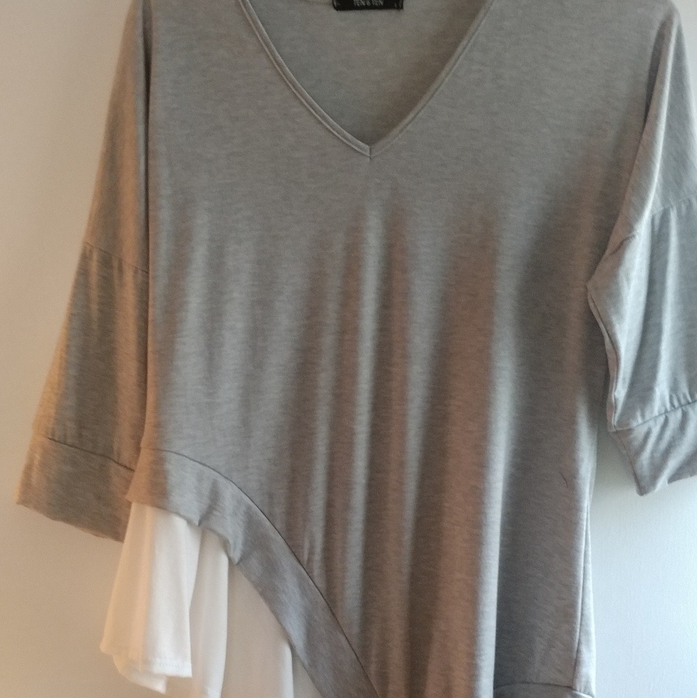 Ladies Top - Picture 2 of 2
