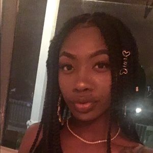 Meet your Posher, Alea