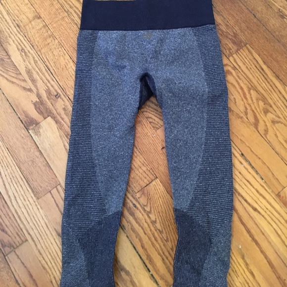 New balance leggings - Picture 2 of 3