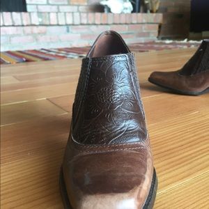 Antonio Melani ankle boots with heels