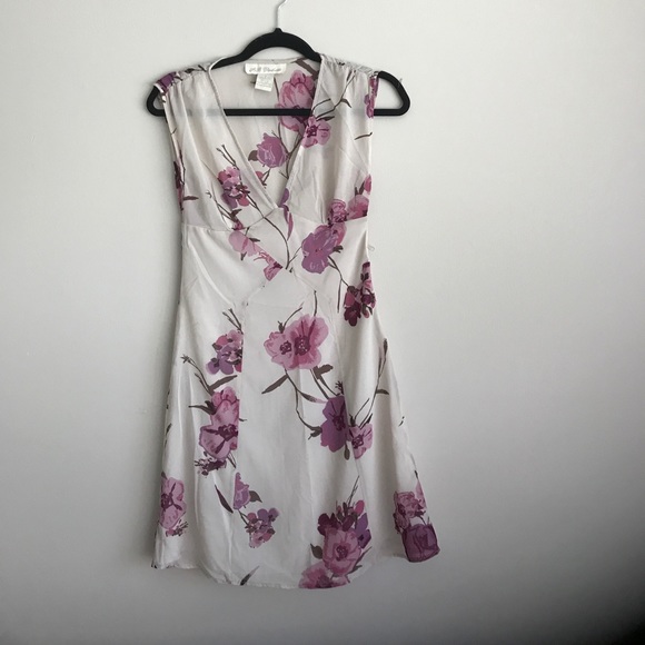 BB Dakota Dresses & Skirts - BB Dakota Floral Dress