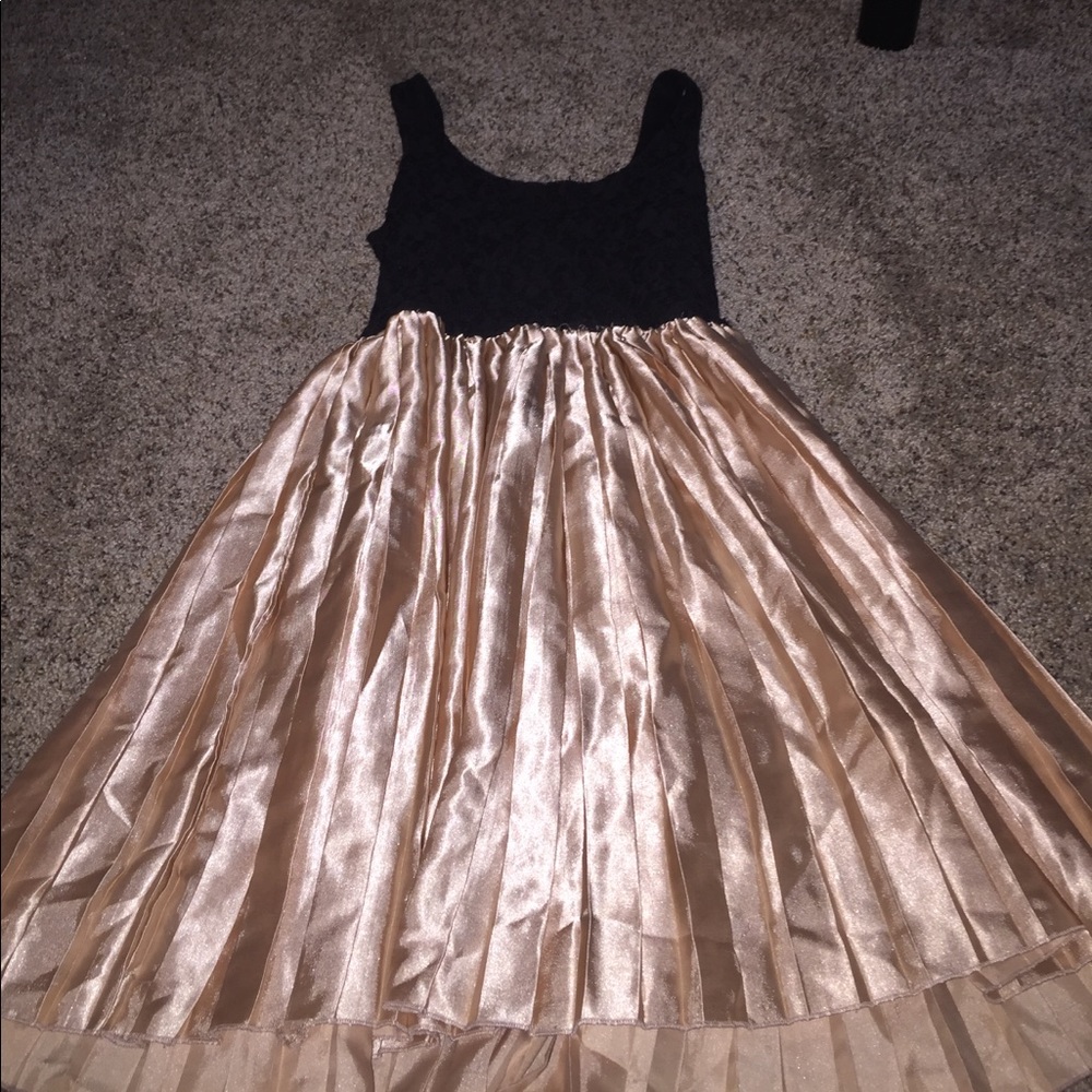 Dress - Picture 4 of 5
