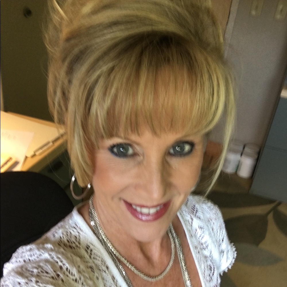 Meet your Posher, Cindy