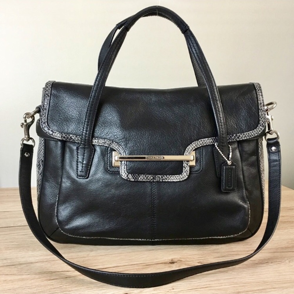 Coach 2 way shoulder bag