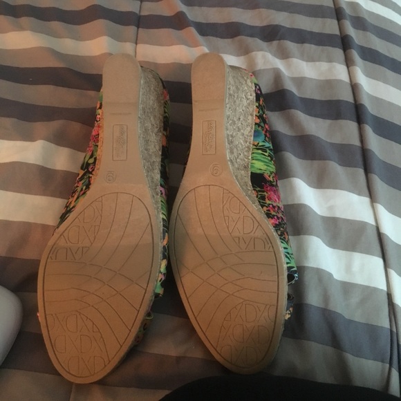 Cork bottom peep toe shoes - Picture 3 of 3