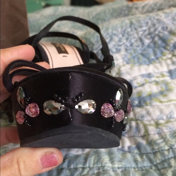 Louis Vuitton RARE LV Dragonfly Wedge Sandals. - Picture 7 of 8