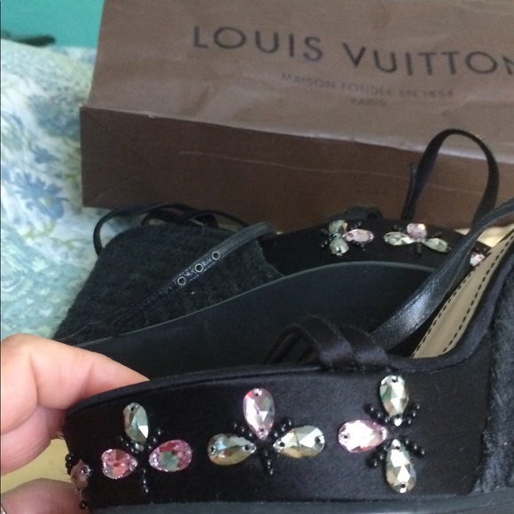 Louis Vuitton RARE LV Dragonfly Wedge Sandals. - Picture 6 of 8