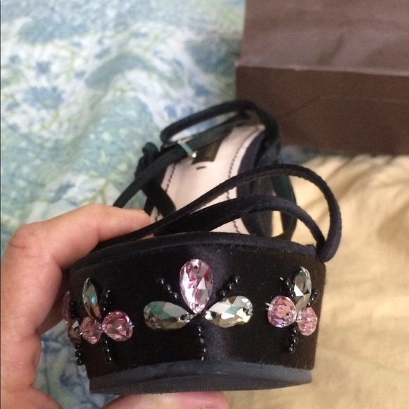 Louis Vuitton RARE LV Dragonfly Wedge Sandals. - Picture 3 of 8