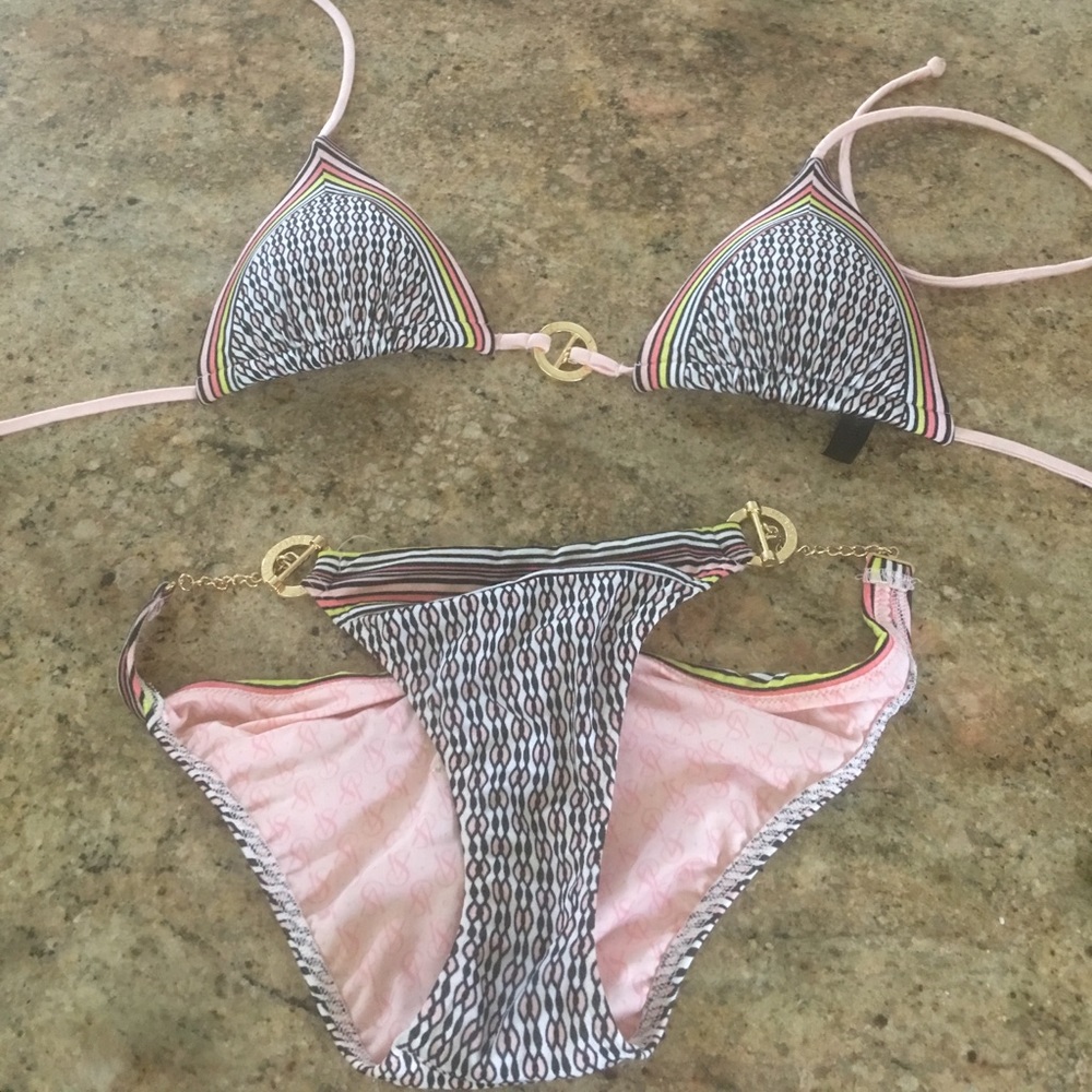 Vs bikini
