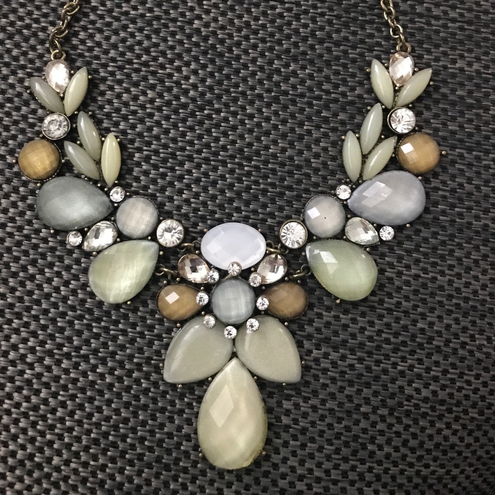Statement necklace
