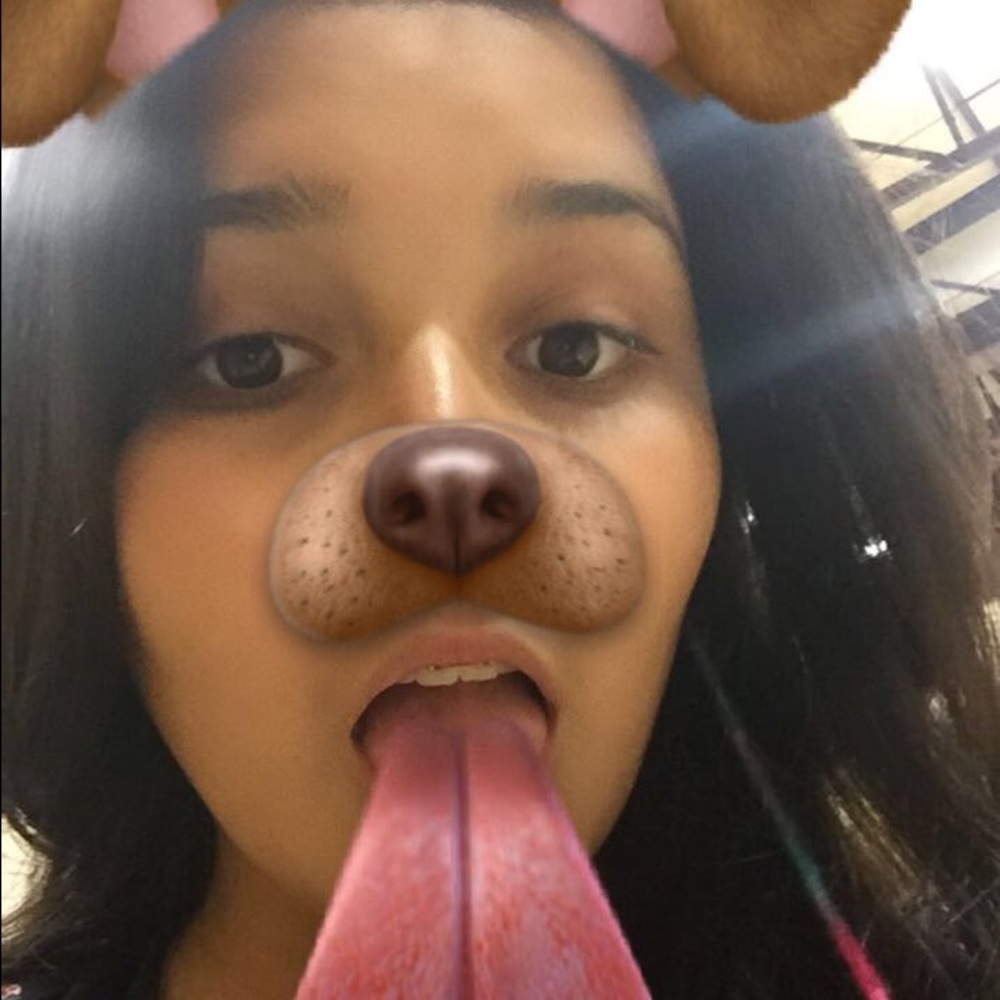 Meet your Posher, Nayeli