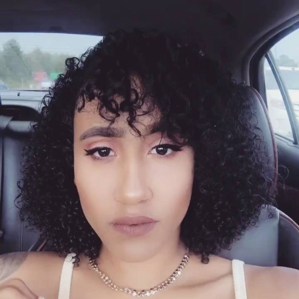 Meet your Posher, Henny