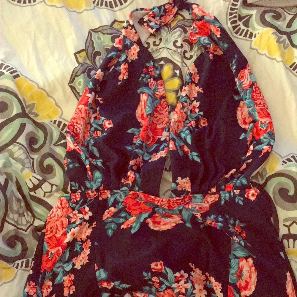 Floral pin up style plus size one piece. It's new!