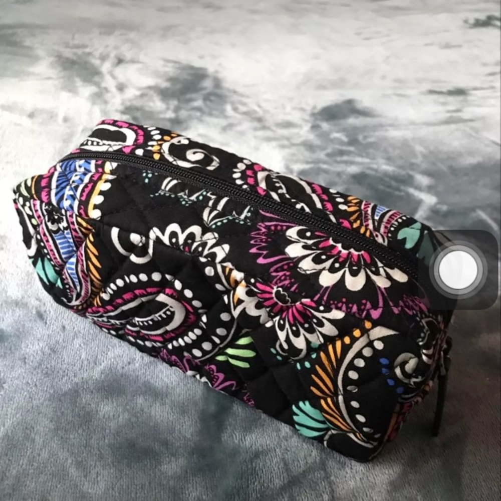 Verá Bradley toiletry bag