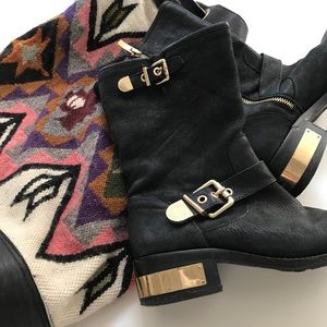 Vince Camuto size 8 motorcycle boots