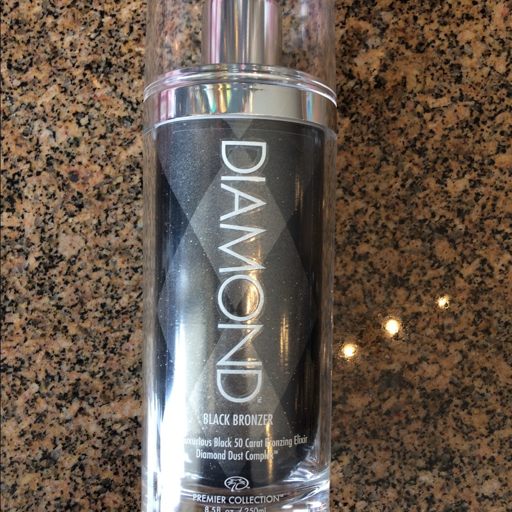 Diamond Black Bronzer Tanning Lotion