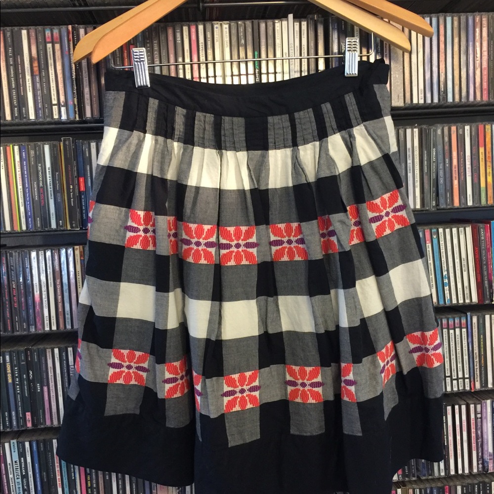 Norwegian style skirt, size 10