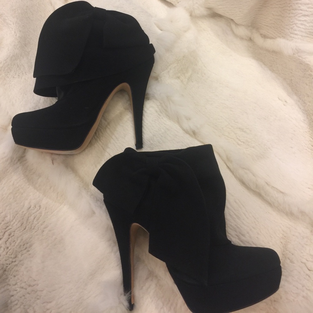 Black suede ankle boots