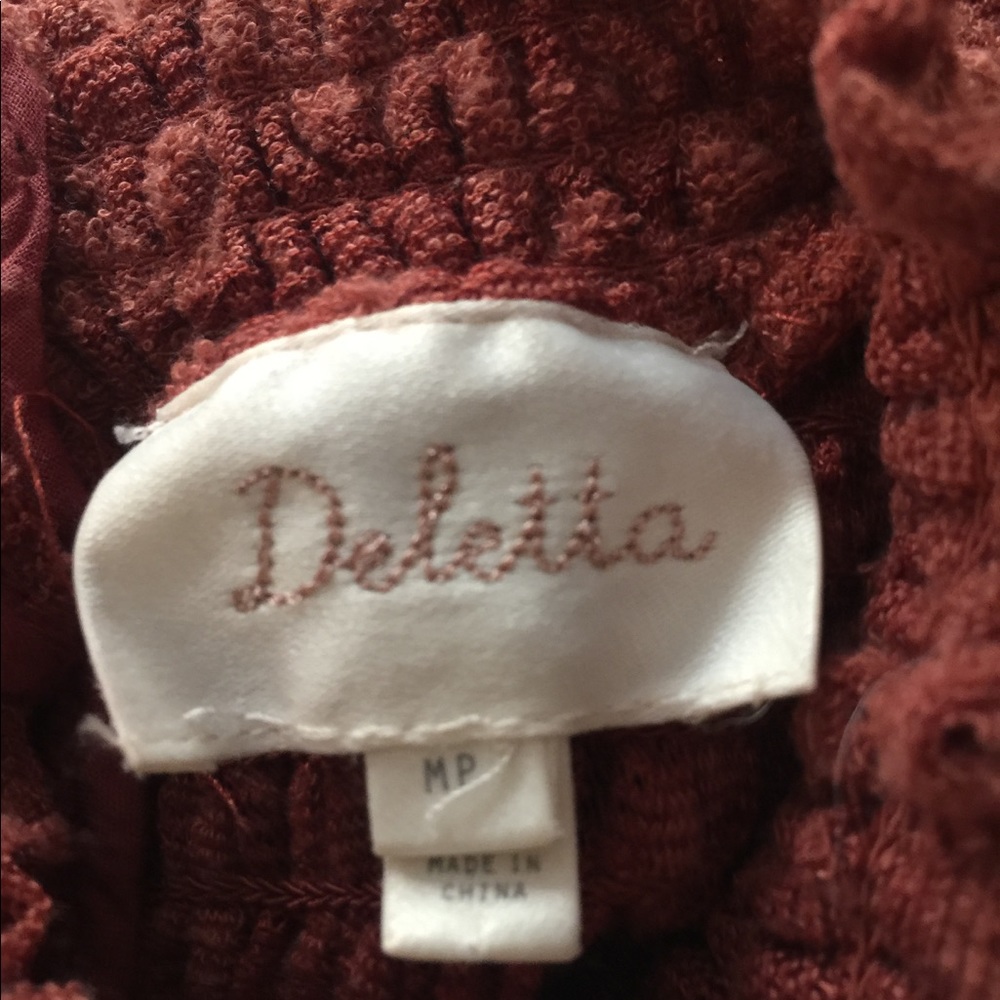 Rust colored lace top - Picture 3 of 3