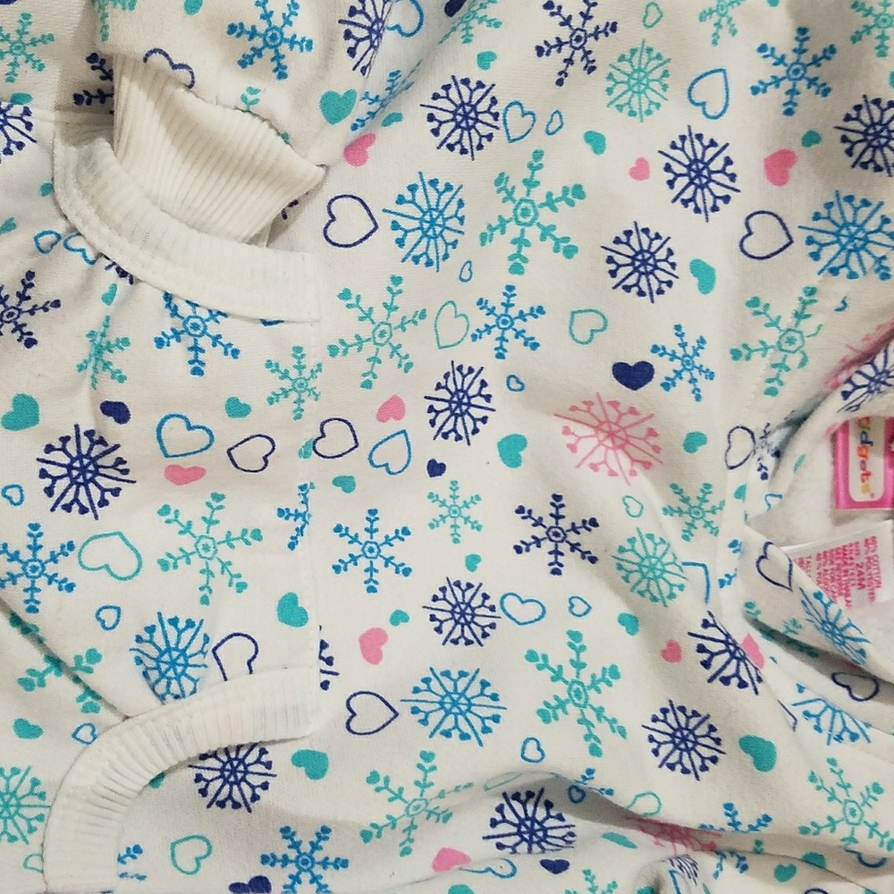 Snowflake Sweater - Picture 2 of 4