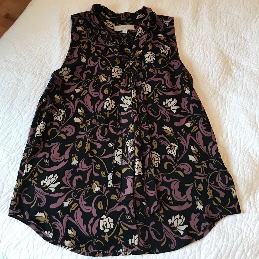 Loft Top size medium 👚