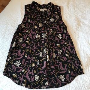 Loft Top size medium 👚