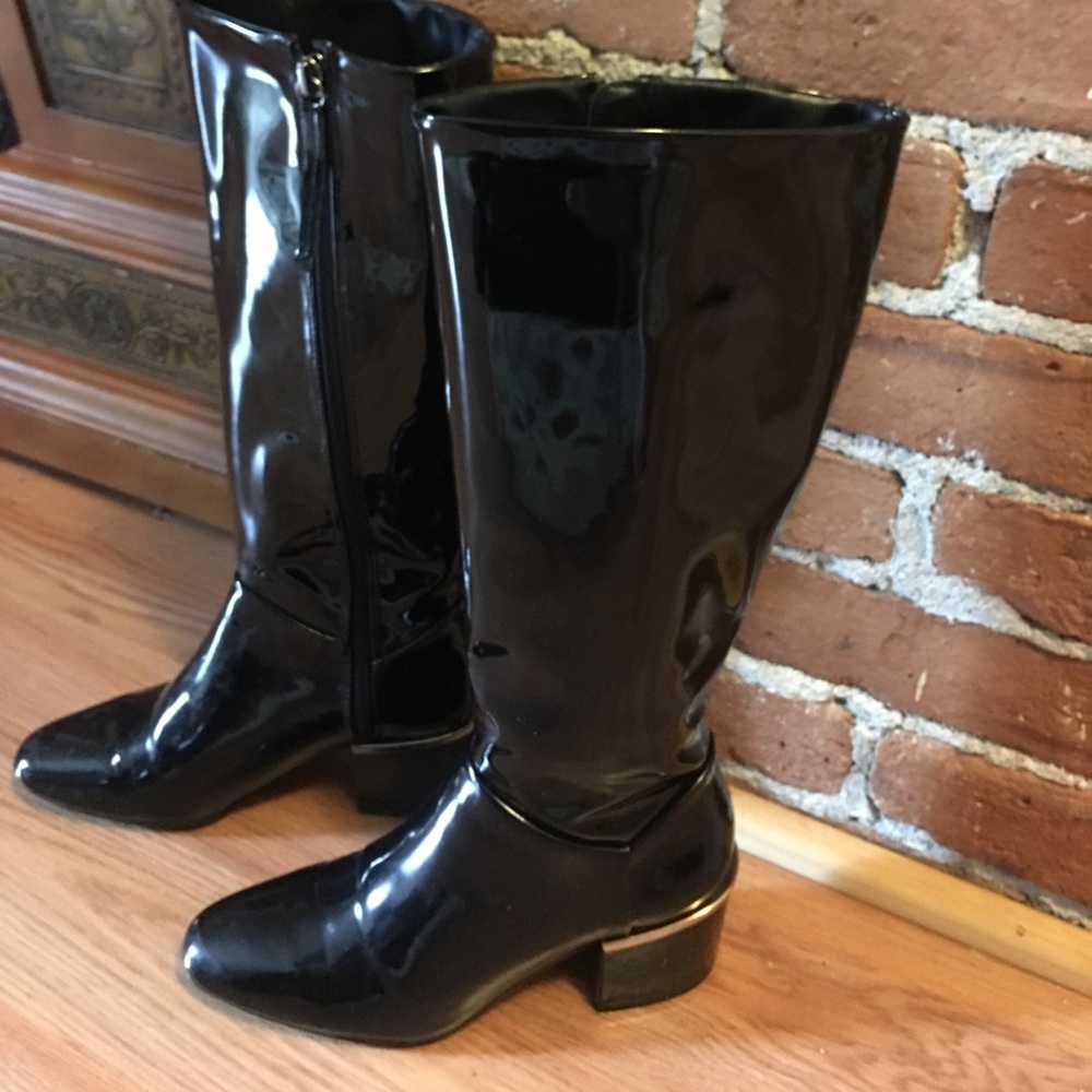 Black patent Zara boots!