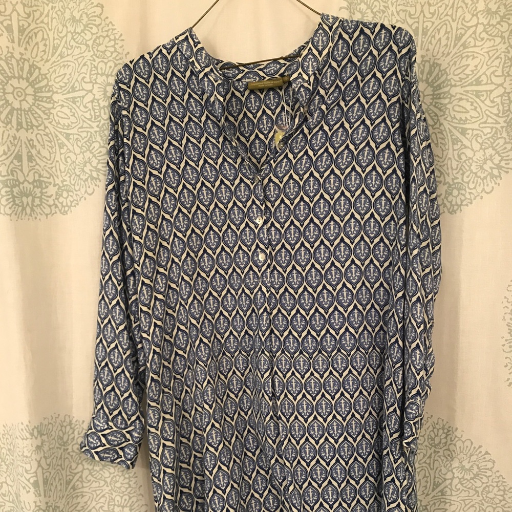 Blue & white patterned tunic