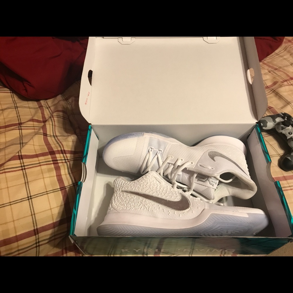 Kyrie 3