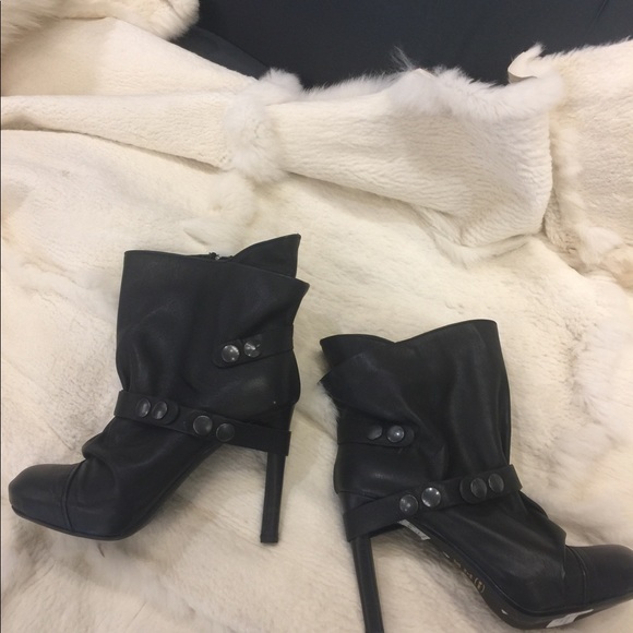 Leather boots - Picture 2 of 3