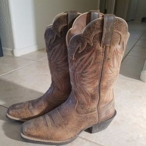 Women's Ariat Round Up Bomber Boots 8B