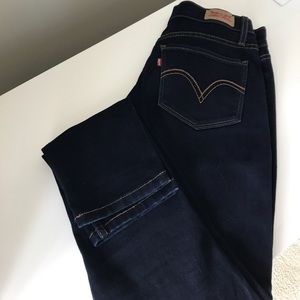 Levi's Dark Blue Jeans - stretchy