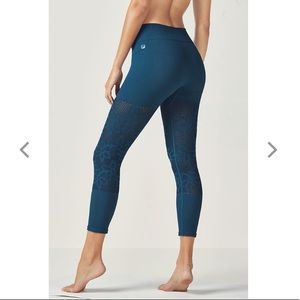 Fabletics Jeanine Seamless Capri Tight XXS XS 2-4