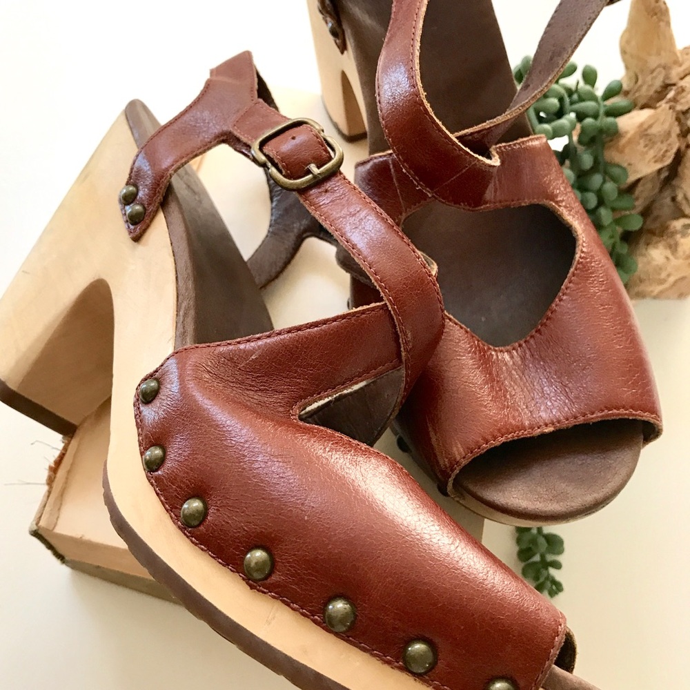 Ugh leather wooden clog heels size 9
