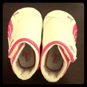 Pink and White Puma Velcro infant shoes