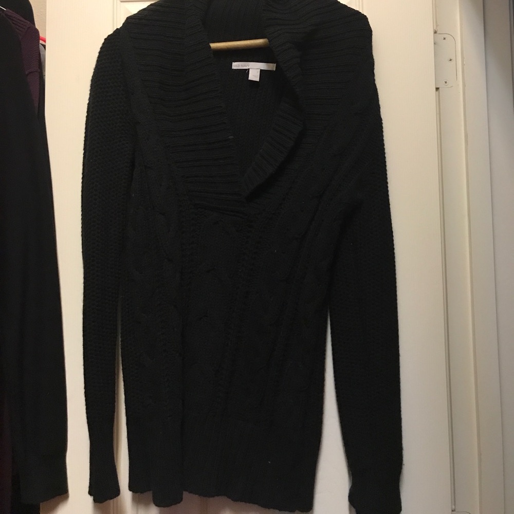 Big collar v neck sweater