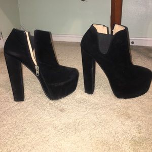 Boohoo suede platform booties