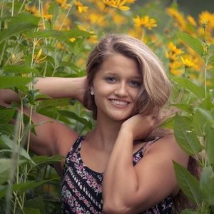 Meet your Posher, Kait