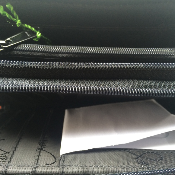 Vera Bradley Kiev Paisley All in One Crossbody NWT - Picture 4 of 5