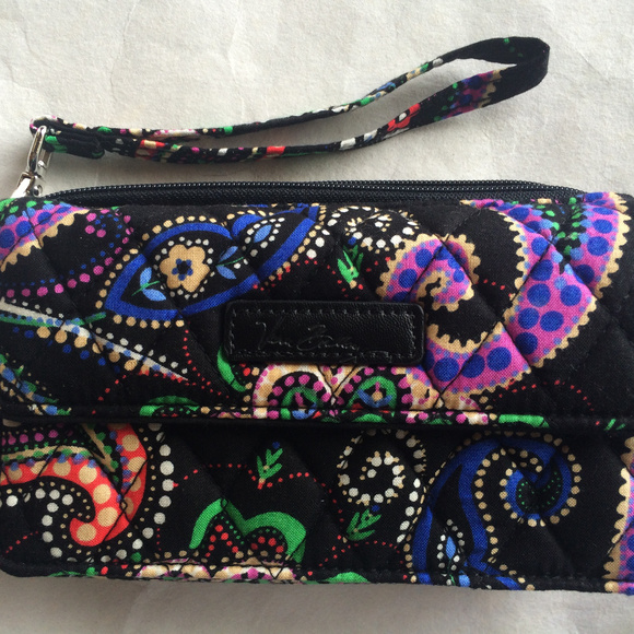 Vera Bradley Handbags - Vera Bradley Kiev Paisley All in One Crossbody NWT