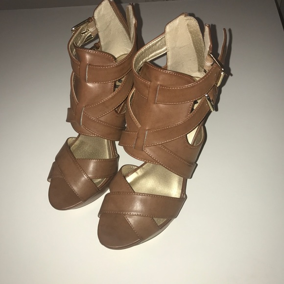 Guess GG Dixie Heels - size 8.5 - Picture 2 of 4