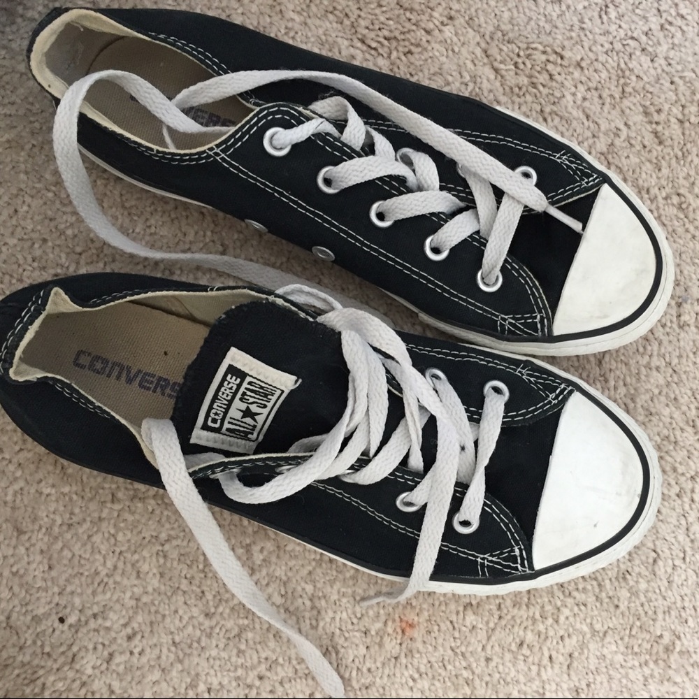 Converse- classic black :)