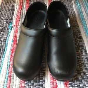Sanita clogs