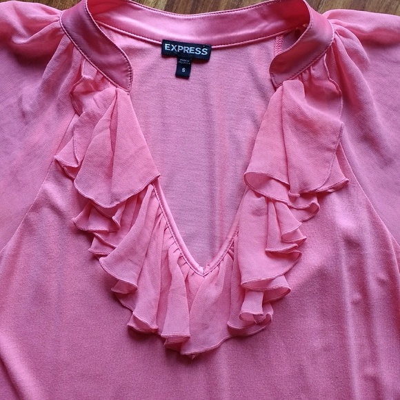 Express V-neck Top - Picture 5 of 5