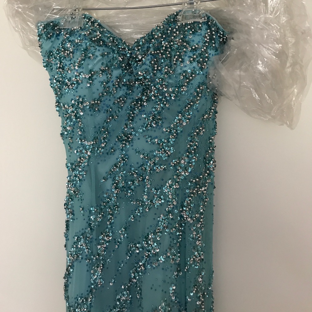 PERFECT PAGEANT DRESS!!! Alyce Designs Aqua Pageant Dress in Size 4 - Picture 3 of 8