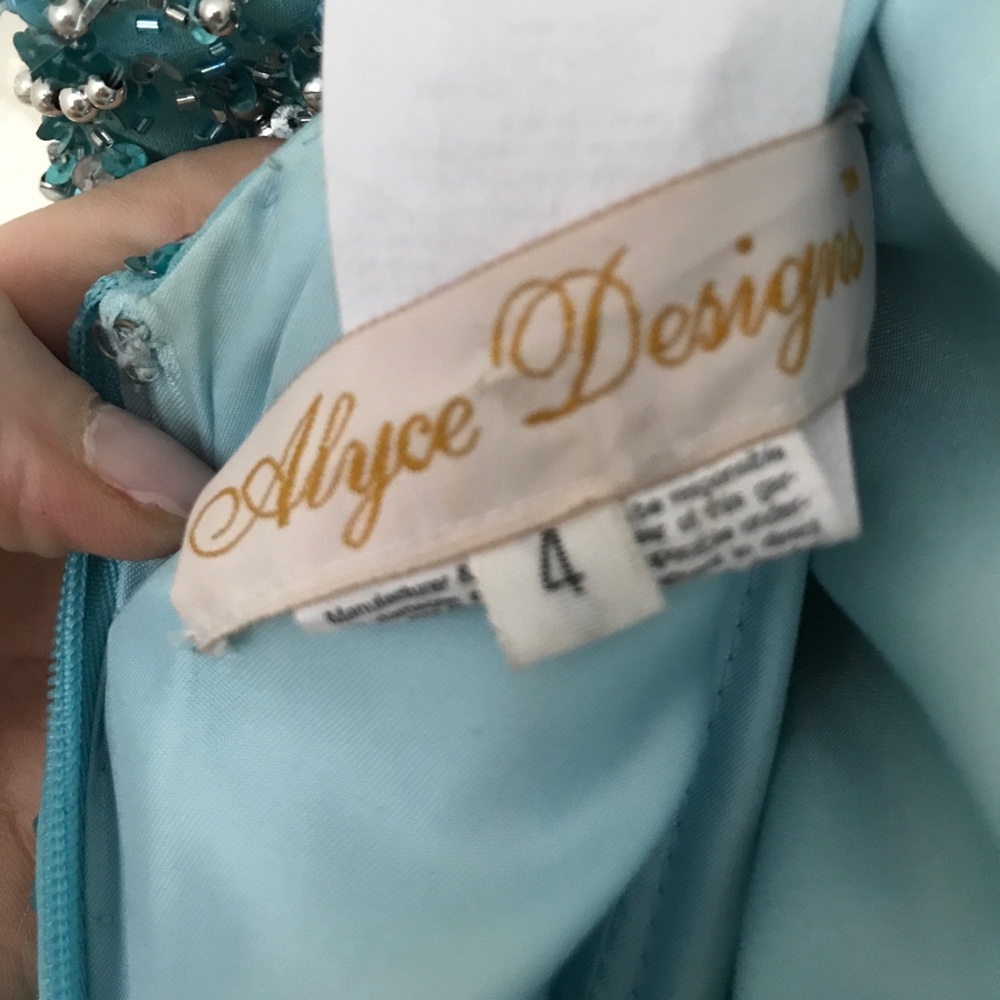 PERFECT PAGEANT DRESS!!! Alyce Designs Aqua Pageant Dress in Size 4 - Picture 8 of 8