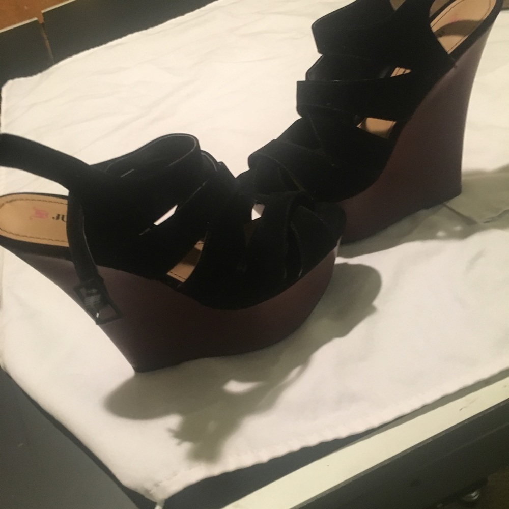 Wedge heels