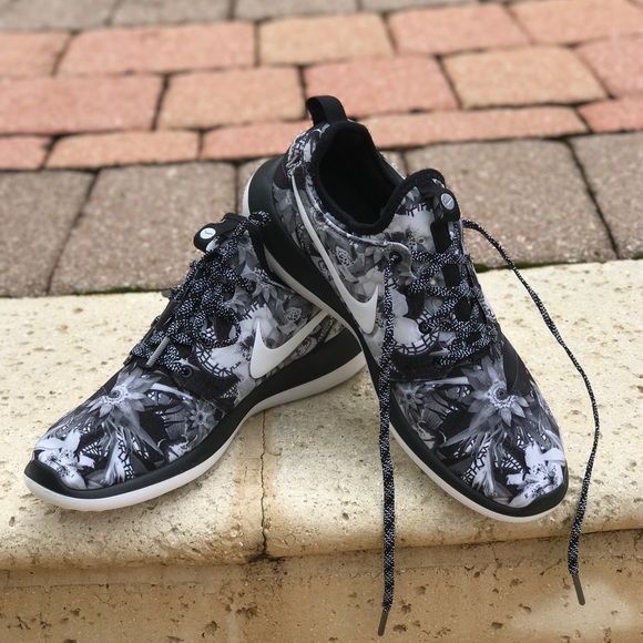 NWT Nike ID Roshe Two Breath, size 9,5M. AUTHENTIC - Picture 6 of 8